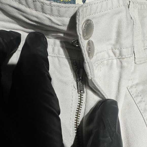 Sugar Reef Shorts Women's Size 8 Beige Pockets - Picture 3 of 14